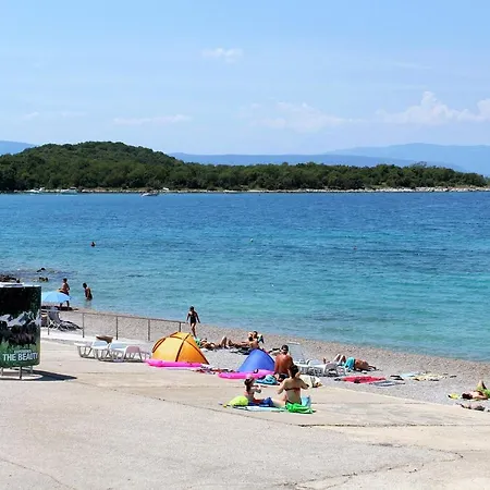 Apartments And Rooms With Wifi Njivice, Krk - 5362 Njivice