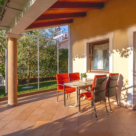 Gasthof Apartments And Rooms With Wifi Njivice, Krk - 5362 Njivice