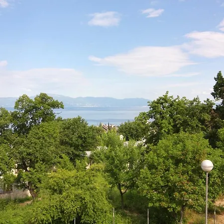 Gasthof Apartments And Rooms With Wifi Njivice, Krk - 5362 3*