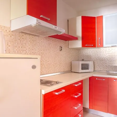 Apartments And Rooms With Wifi Njivice, Krk - 5362 3* Njivice