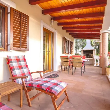 Gasthof Apartments And Rooms With Wifi Njivice, Krk - 5362