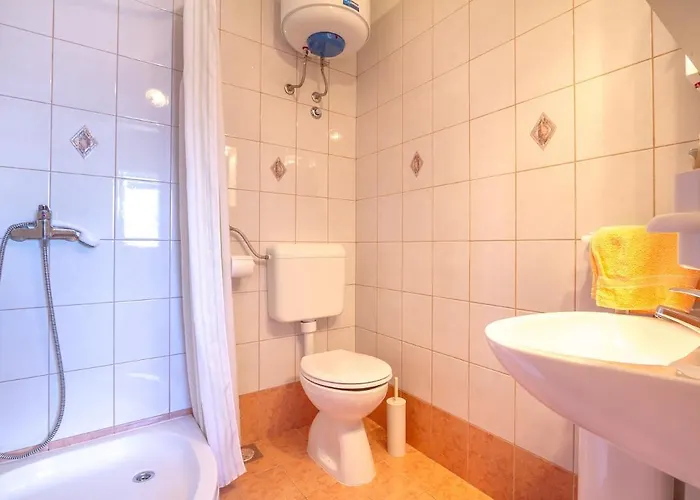 And With Wifi Njivice, Krk - 5362 3* Njivice